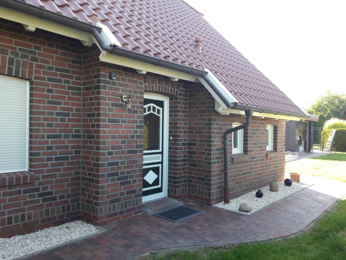Tolles Ferienhaus In Pilsum - Ferienhaus Trientje - Mit Garten Und Ueberdachter Terrasse Exterior photo